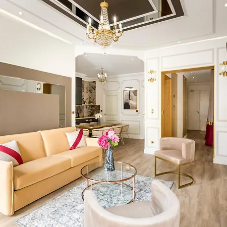 Merveil Luxury - Martin Vii - Museum View